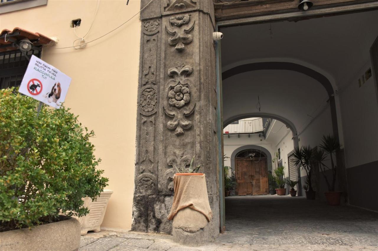 Appartement La Cartolina Di Free Parking For Small Cars Only Naples