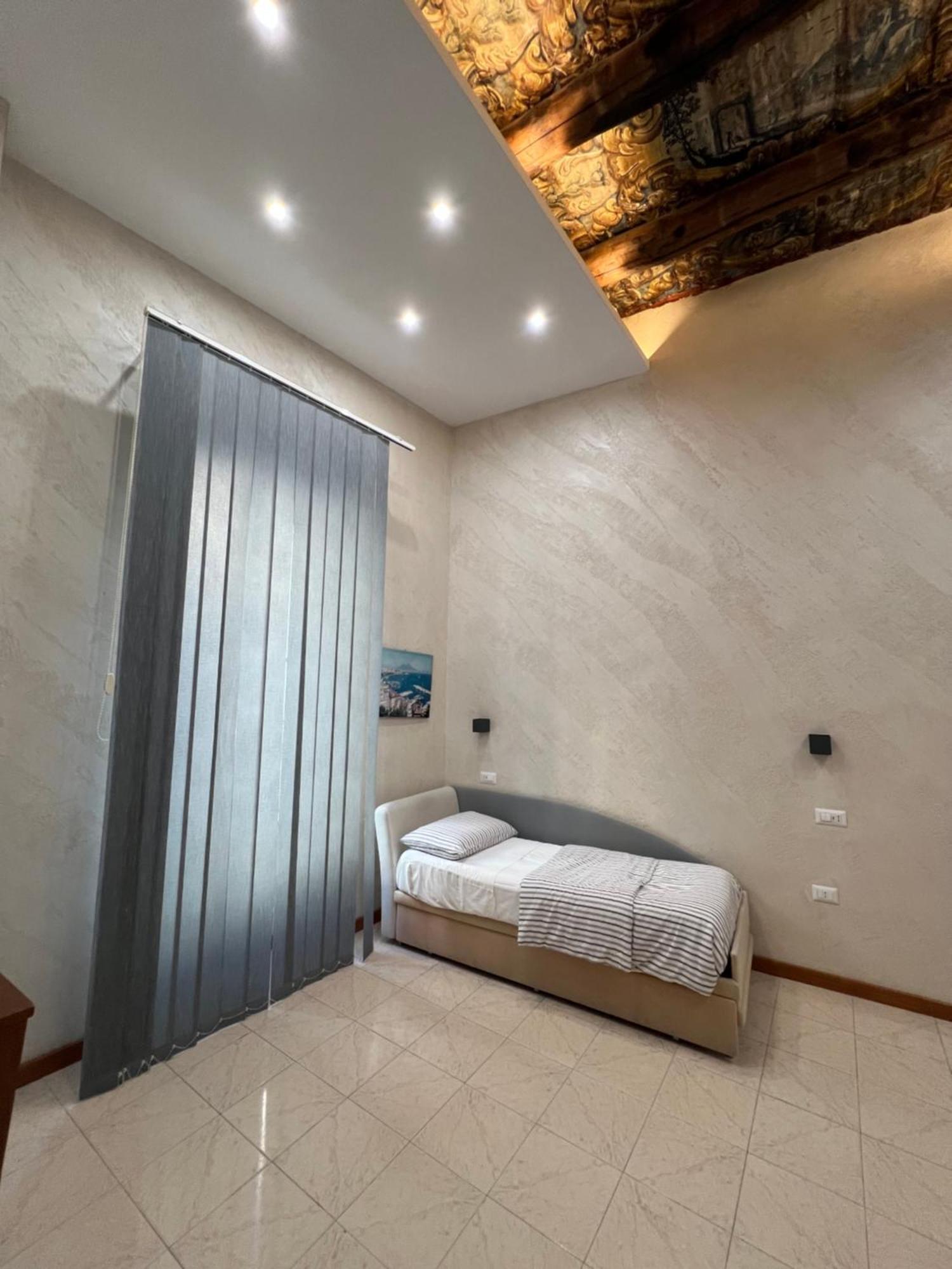 Appartement La Cartolina Di Free Parking For Small Cars Only Naples
